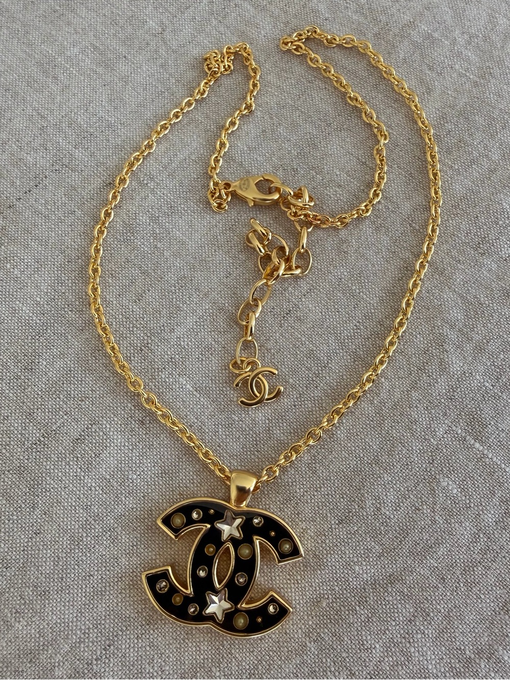 CHANEL Gold Chain Necklace with Black Enamel CC Logo Pendant - Picture 3 of 10